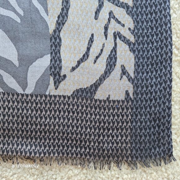 NWOT Kinross Cashmere Silk Lightweight Scarf Animal Print Tiger - Picture 3 of 9